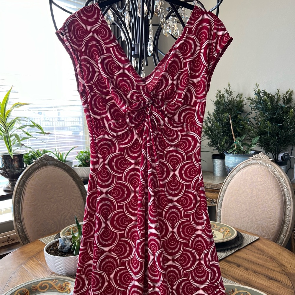 Woman’s short sleeve dress extremely comfortable